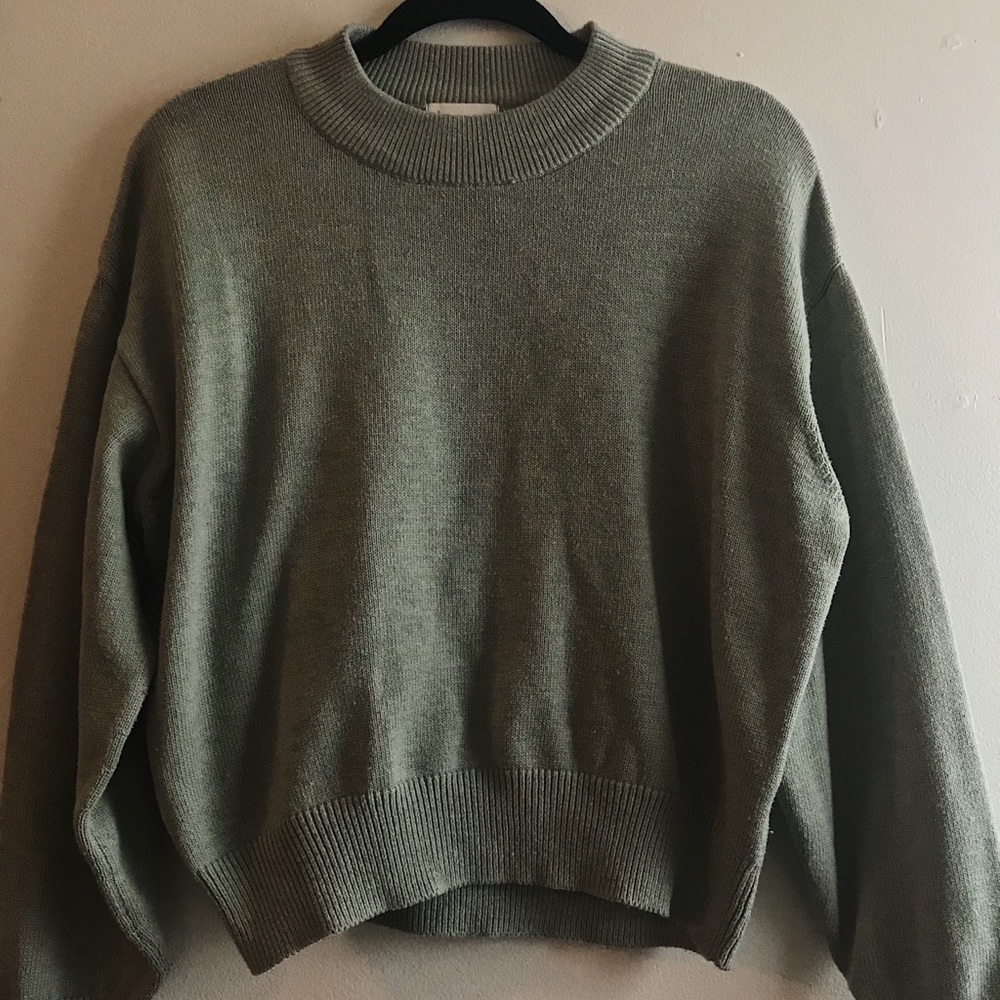 H&M sweater - Picture 2 of 2
